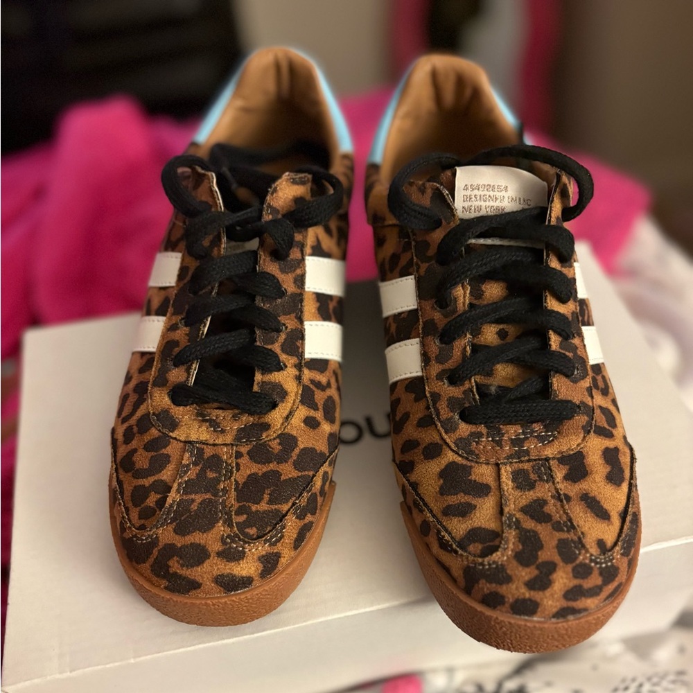 NWT Steve Madden Nirvanna Sneaker